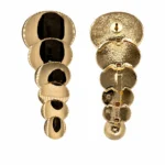 Accessoire métallique doré de luxe à plusieurs couches. – Image 3