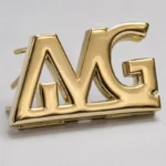 Logo métallique doré AMG pour sac – Image 4