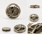 Accessoire métallique circulaire de luxe, en forme de « L ».