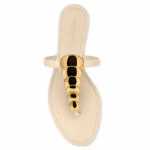 Accessoire métallique doré de luxe à plusieurs couches. – Image 6
